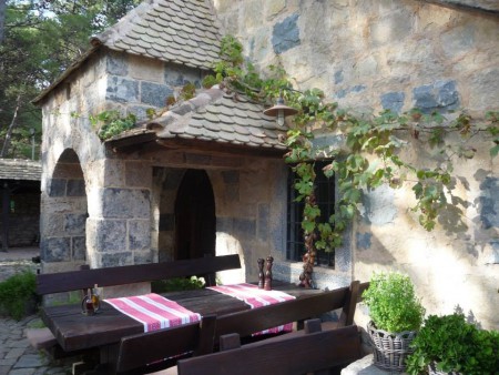 V areáli hotela Solaris v Šibeníku - dalmatínska dedinka